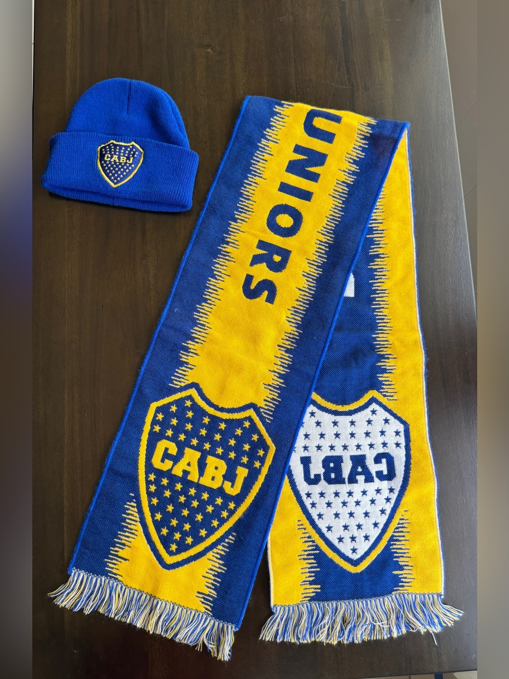 Boca Juniors Soccer Winter Hat & Scarf Set – Excellent Condition